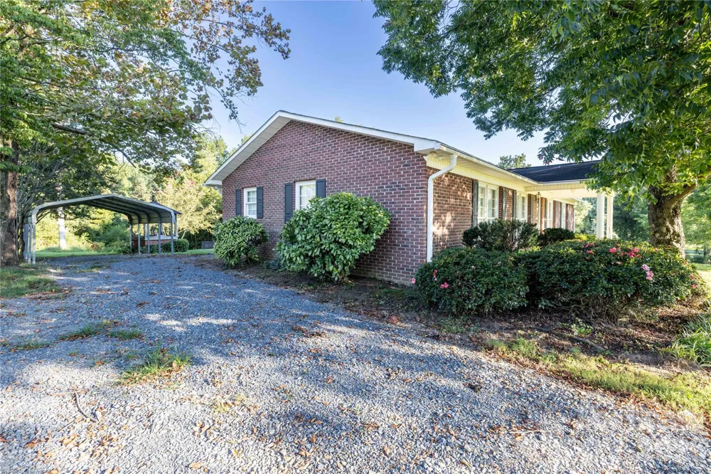 34838 Ellen Road New London, NC 28127