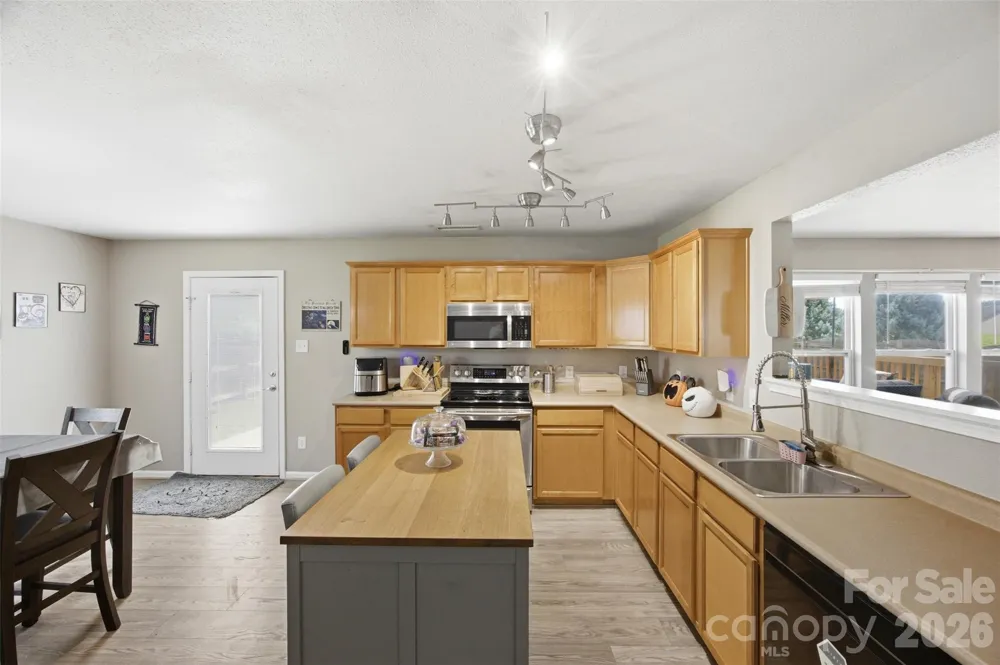 1106 Rainier Lane Gastonia, NC 28052