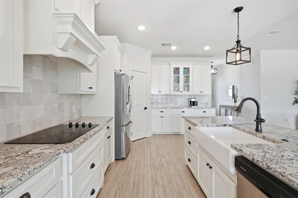 1044 Monarch Court Poolville, TX 76487