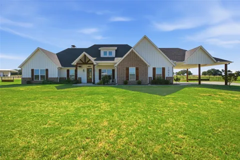 1044 Monarch Court