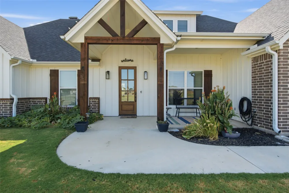 1044 Monarch Court Poolville, TX 76487