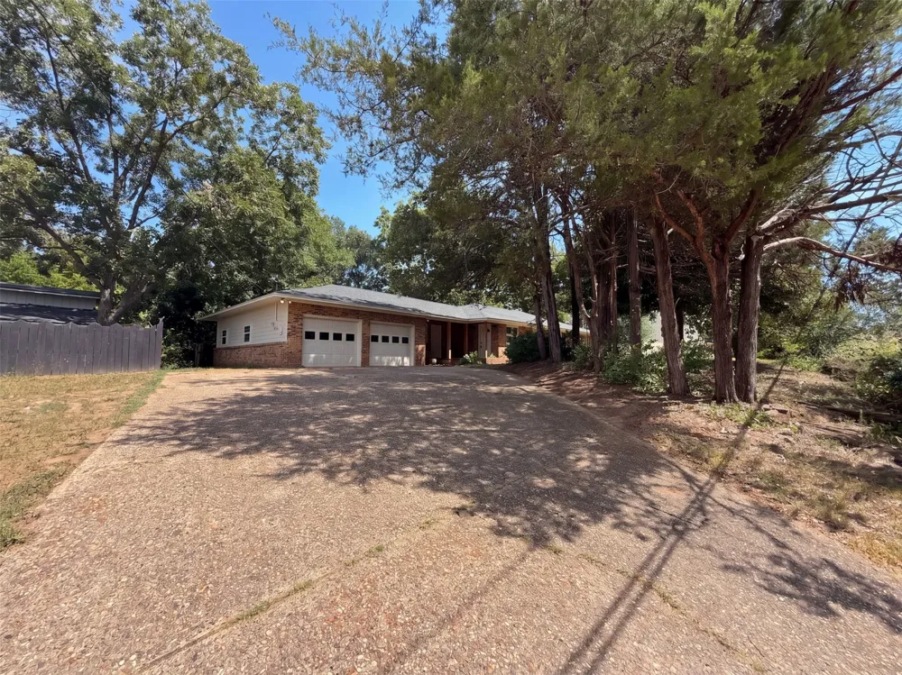 11212 Stuart Street Brownsboro, TX 75756