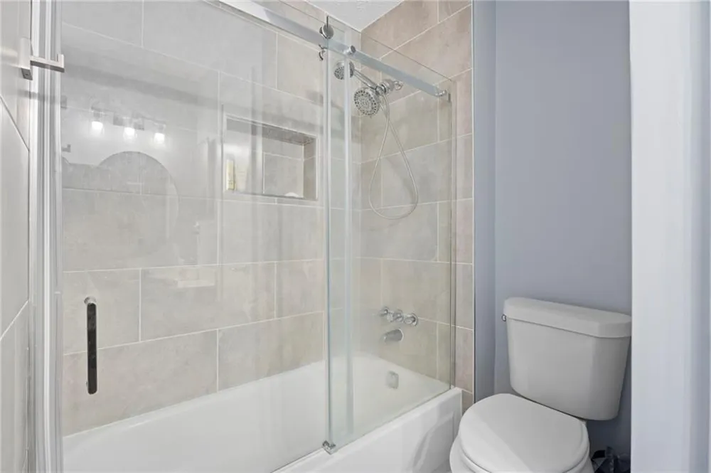 655 Anderson Walk Marietta, GA 30062
