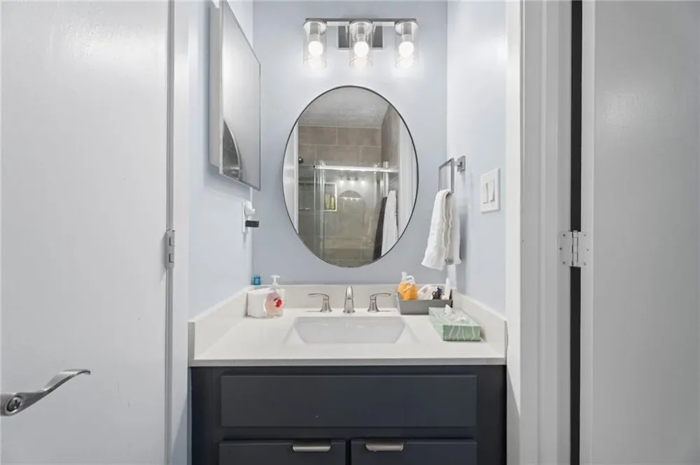 655 Anderson Walk Marietta, GA 30062