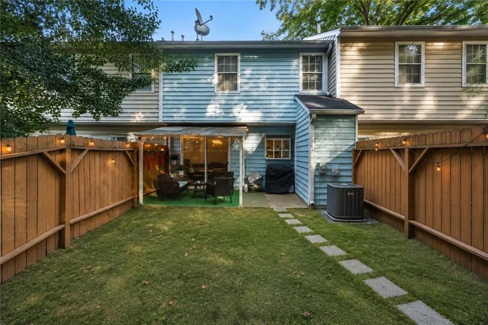 655 Anderson Walk Marietta, GA 30062