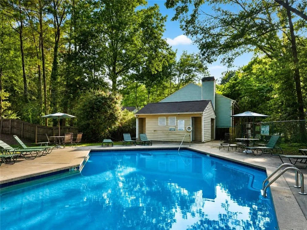 655 Anderson Walk Marietta, GA 30062