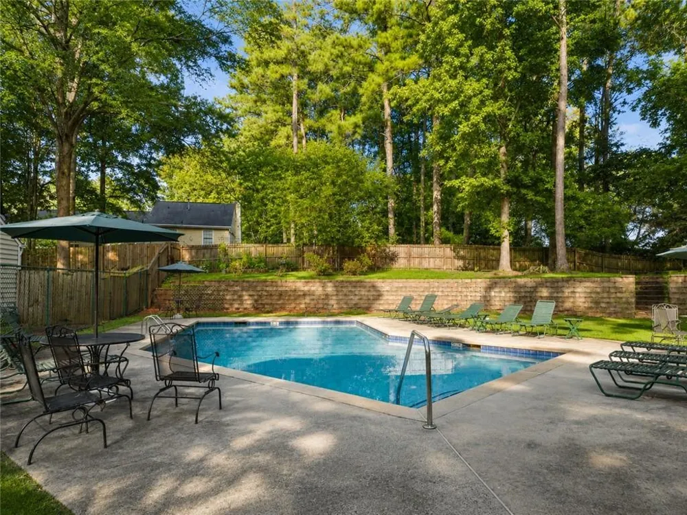 655 Anderson Walk Marietta, GA 30062