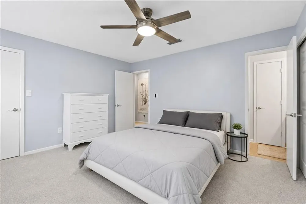 655 Anderson Walk Marietta, GA 30062
