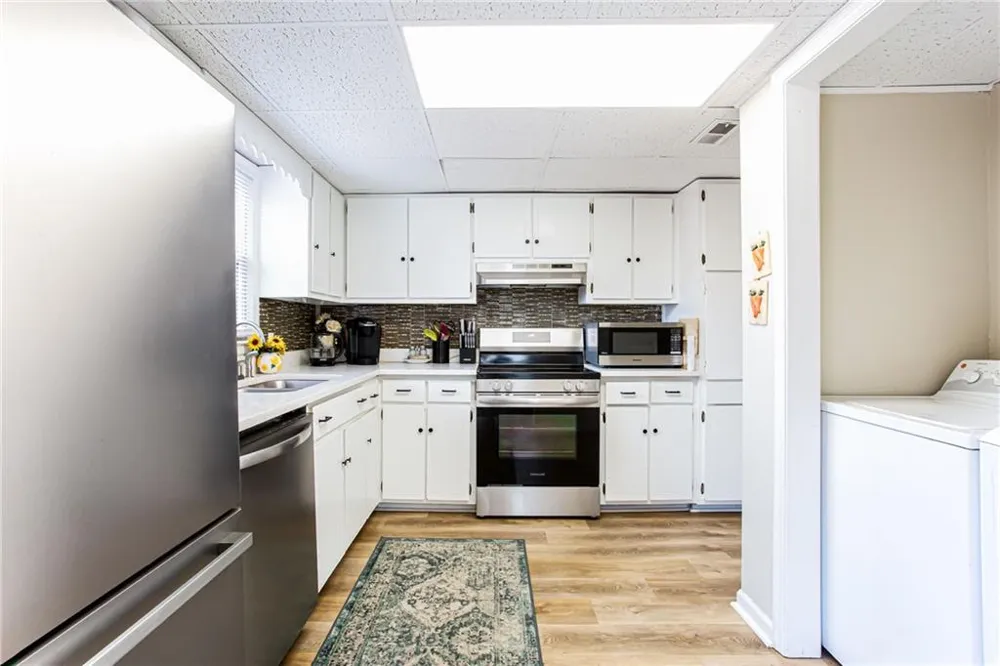 768 Longleaf Drive Lawrenceville, GA 30046
