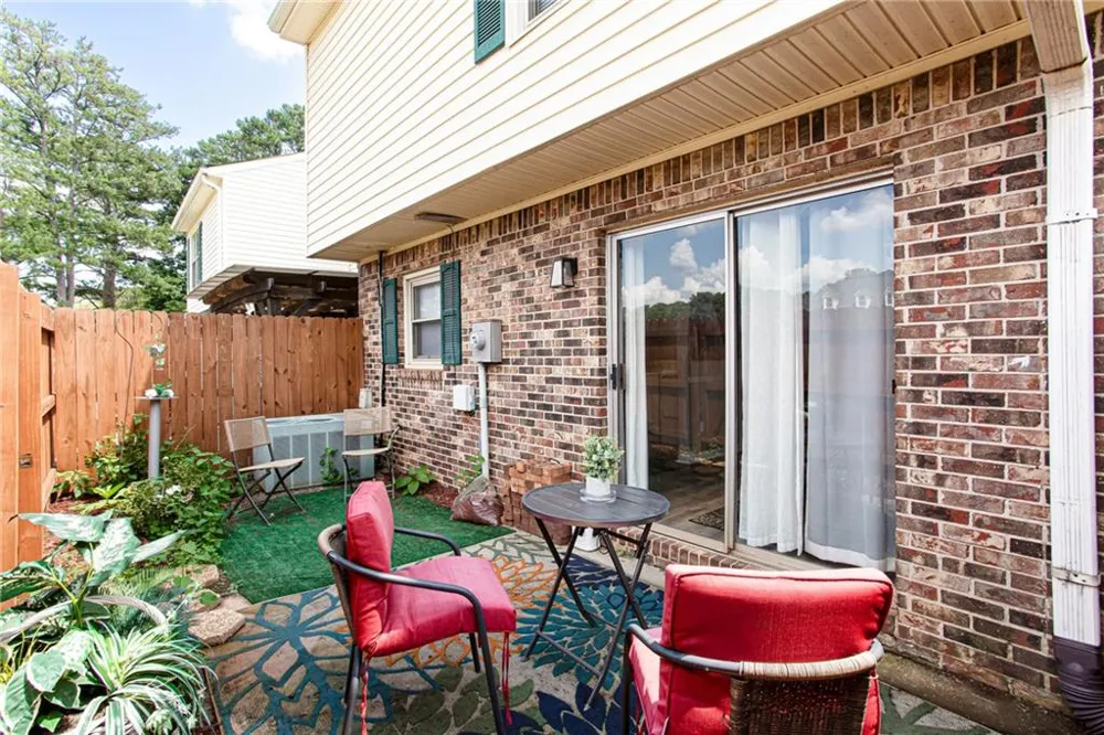 768 Longleaf Drive Lawrenceville, GA 30046