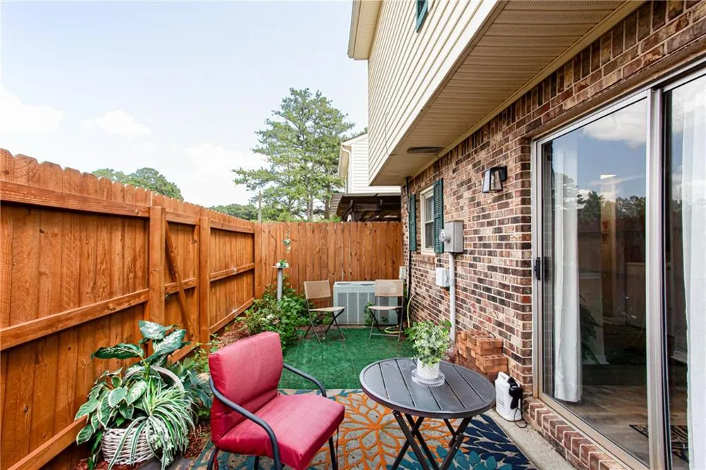 768 Longleaf Drive Lawrenceville, GA 30046