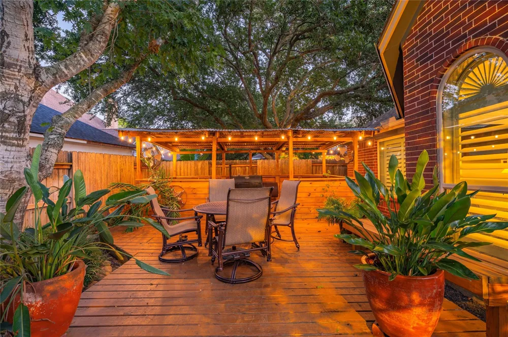 2025 Sandy Coast Circle League City, TX 77573