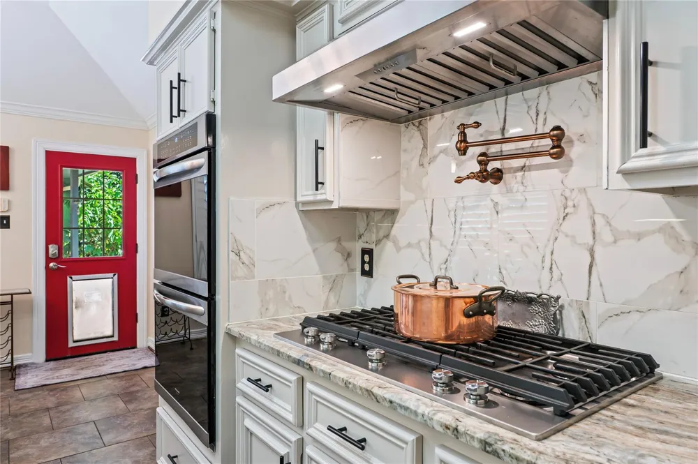 2025 Sandy Coast Circle League City, TX 77573
