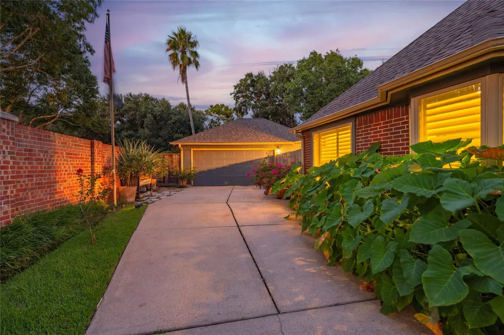 2025 Sandy Coast Circle League City, TX 77573