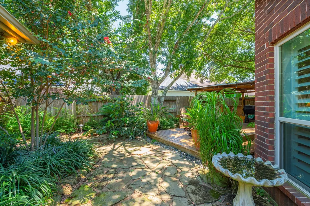 2025 Sandy Coast Circle League City, TX 77573