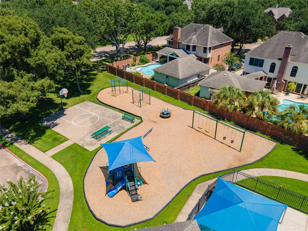 2025 Sandy Coast Circle League City, TX 77573