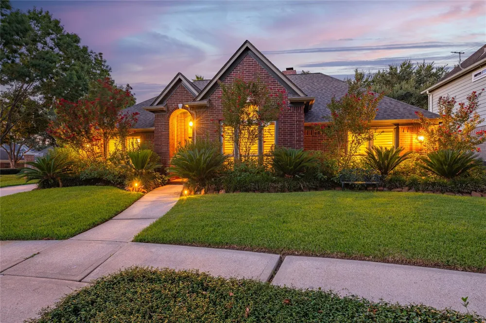 2025 Sandy Coast Circle League City, TX 77573