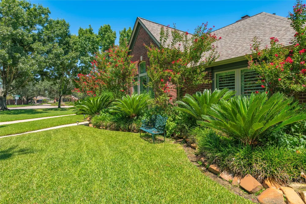 2025 Sandy Coast Circle League City, TX 77573
