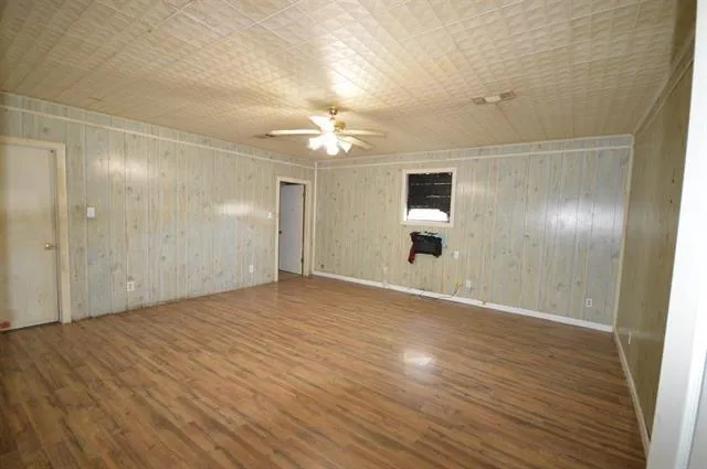 4015 Lakeshore Drive Port Arthur, TX 77642