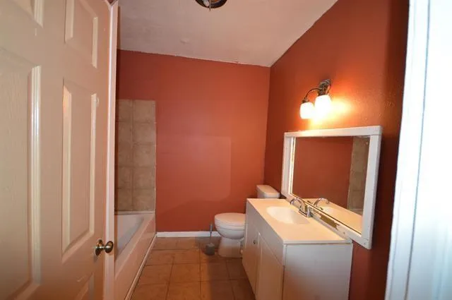 4015 Lakeshore Drive Port Arthur, TX 77642