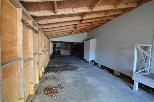 4015 Lakeshore Drive Port Arthur, TX 77642