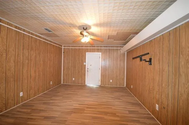 4015 Lakeshore Drive Port Arthur, TX 77642