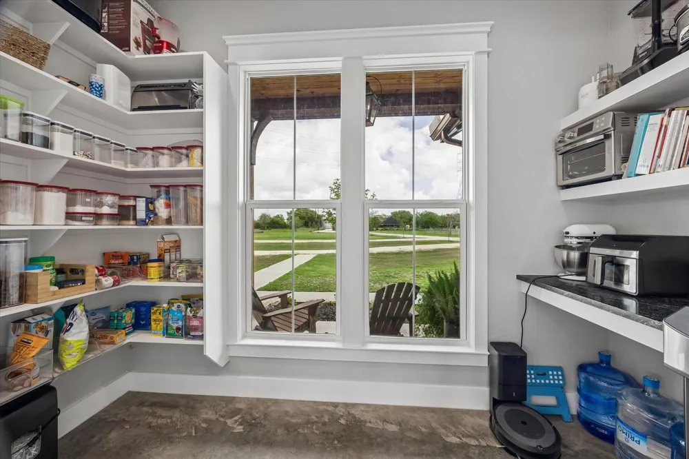 2610 County Road 163 Alvin, TX 77511