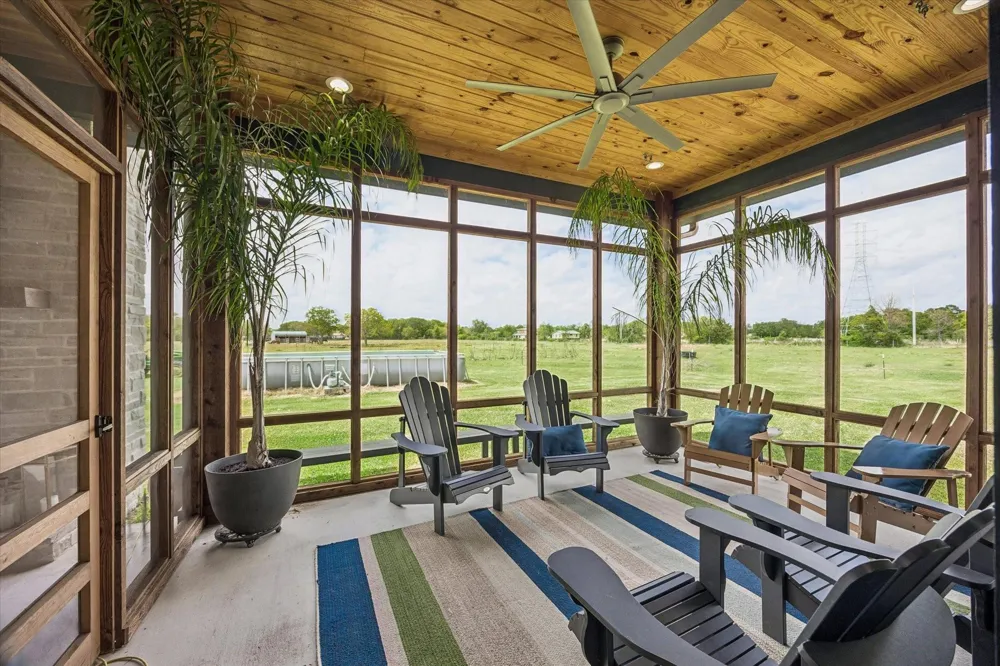 2610 County Road 163 Alvin, TX 77511