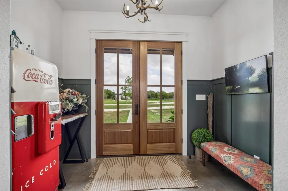 2610 County Road 163 Alvin, TX 77511