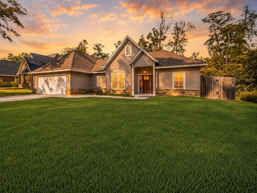 1 Hanover Lane Panorama Village, TX 77304