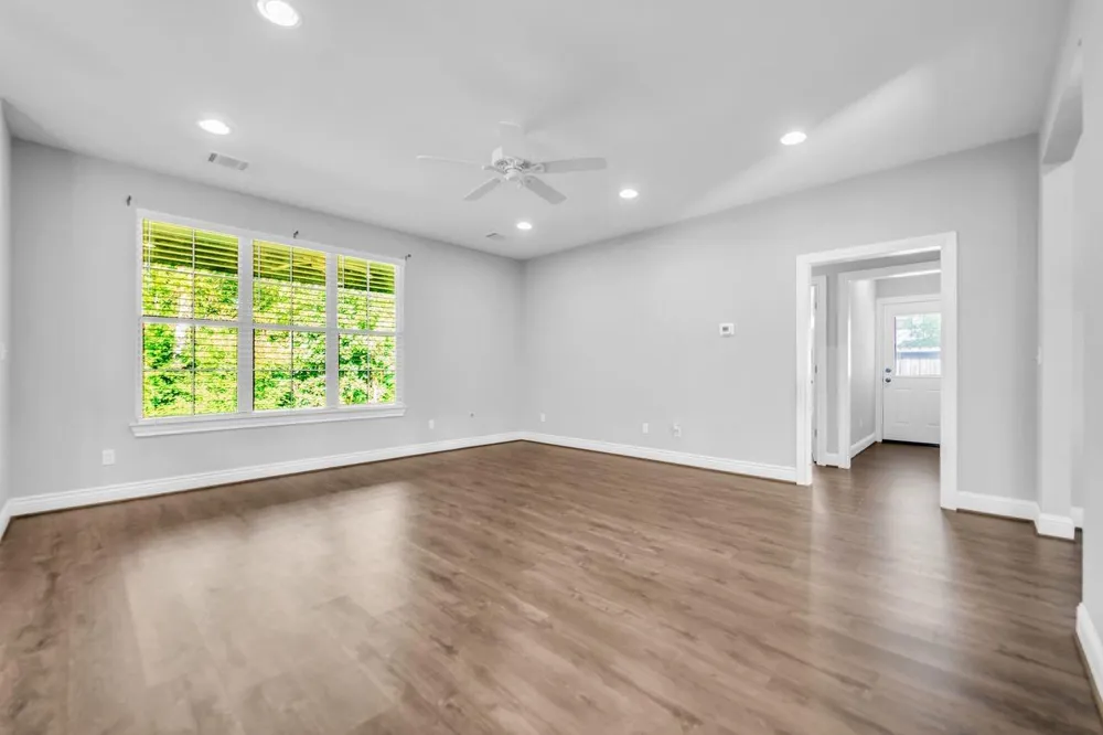 1 Hanover Lane Panorama Village, TX 77304