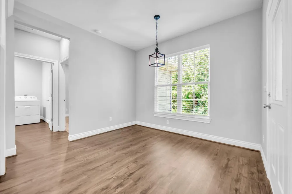 1 Hanover Lane Panorama Village, TX 77304