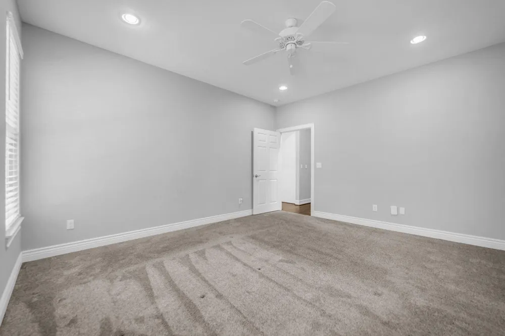 1 Hanover Lane Panorama Village, TX 77304