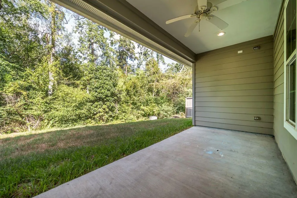 1 Hanover Lane Panorama Village, TX 77304