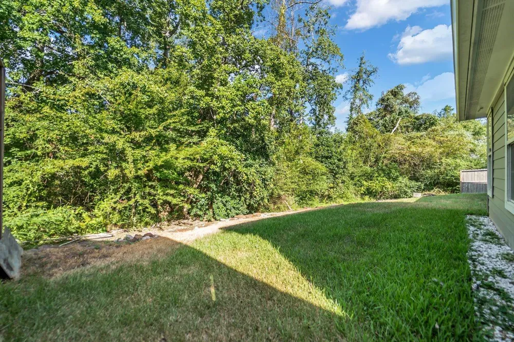 1 Hanover Lane Panorama Village, TX 77304