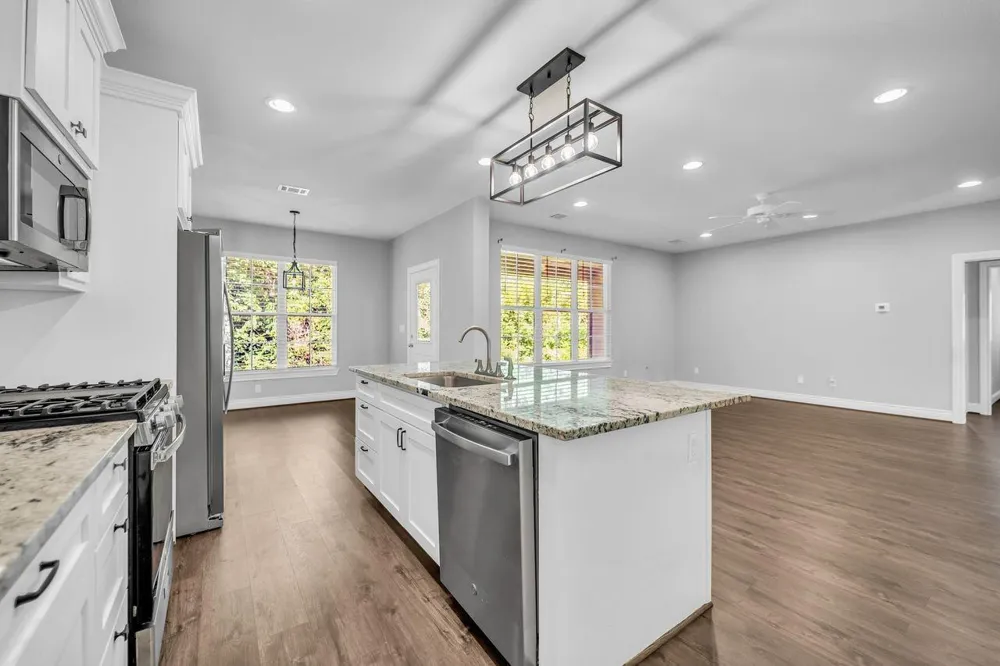 1 Hanover Lane Panorama Village, TX 77304