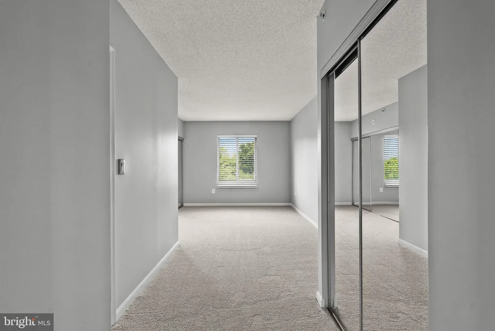 3101 HAMPTON DRIVE #606 Alexandria, VA 22302