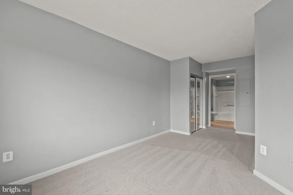 3101 HAMPTON DRIVE #606 Alexandria, VA 22302