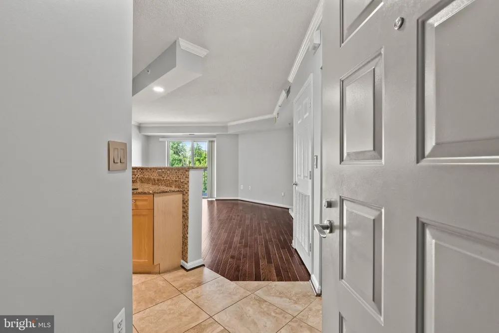 3101 HAMPTON DRIVE #606 Alexandria, VA 22302