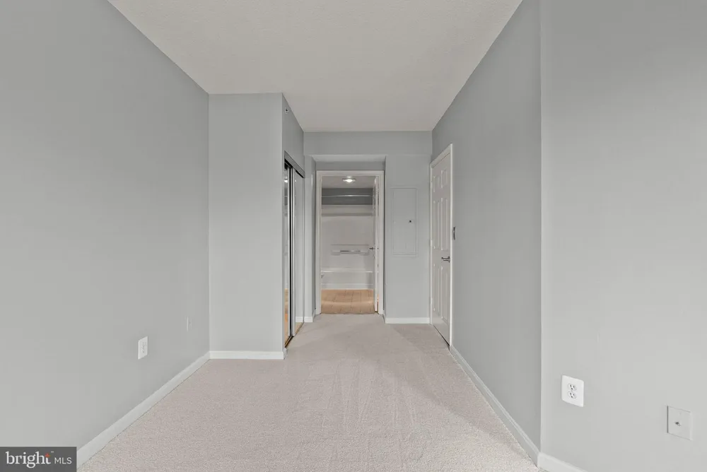 3101 HAMPTON DRIVE #606 Alexandria, VA 22302