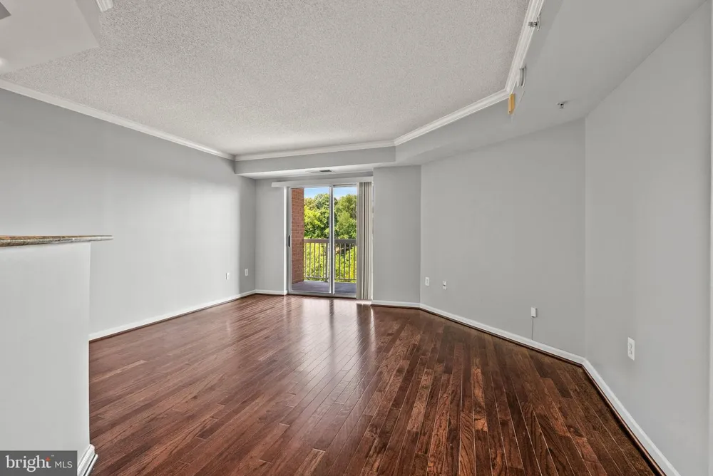 3101 HAMPTON DRIVE #606 Alexandria, VA 22302