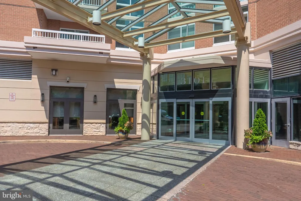 3101 HAMPTON DRIVE #606 Alexandria, VA 22302