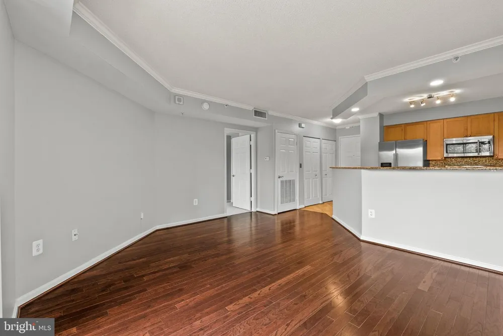 3101 HAMPTON DRIVE #606 Alexandria, VA 22302
