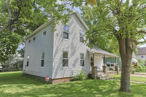 403 S 9th Street
