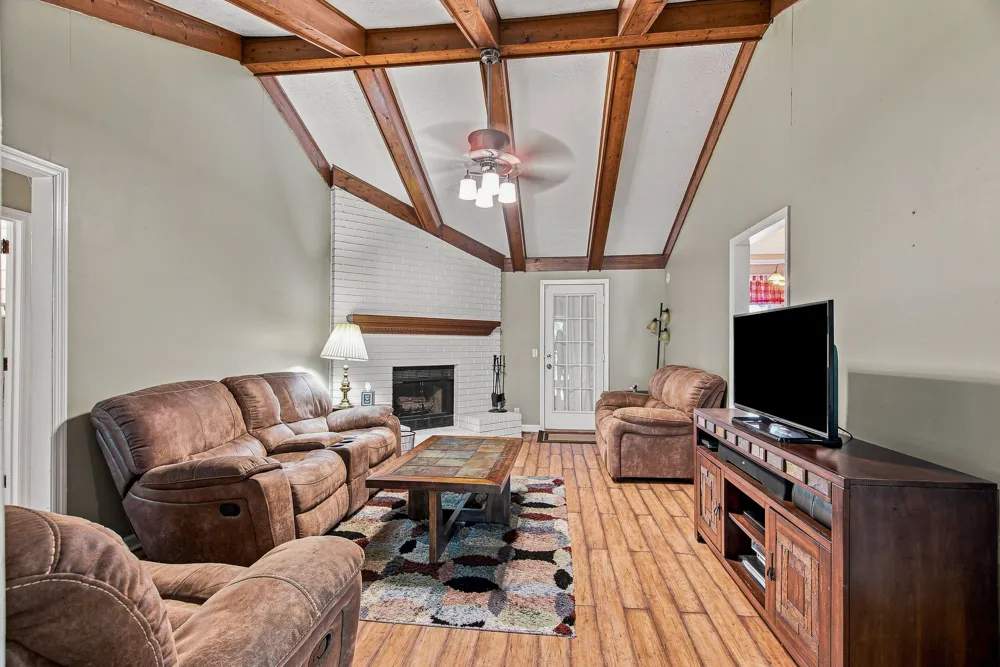 103 Glen Oak Ct W Hendersonville, TN 37075