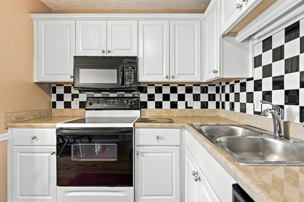 103 Glen Oak Ct W Hendersonville, TN 37075