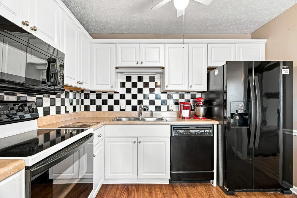 103 Glen Oak Ct W Hendersonville, TN 37075