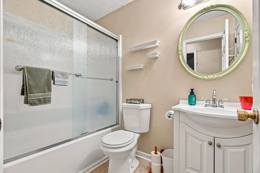 103 Glen Oak Ct W Hendersonville, TN 37075