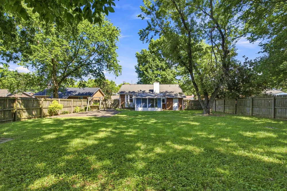 103 Glen Oak Ct W Hendersonville, TN 37075