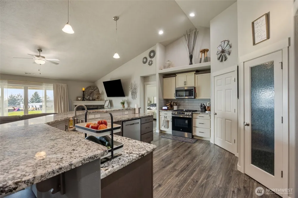 724 I.6 NE Moses Lake, WA 98837